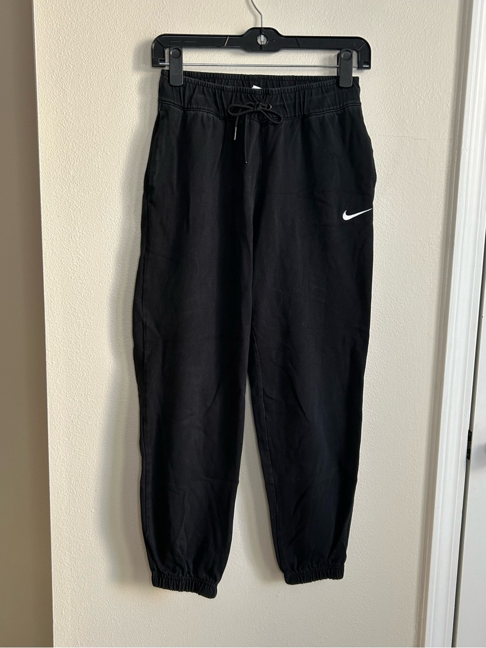 Nike Black Jogger Sweatpants Embroidered Logo Elastic Drawstring Waist Size XS